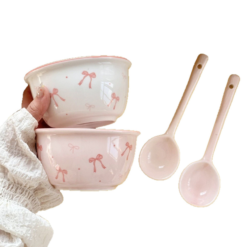 ピンクの蝶結びのご飯の碗の少女の心の陶磁器の高温の釉薬の下で色の家庭のデザートの碗はオーブンがマイクロ波ができます。|undefined