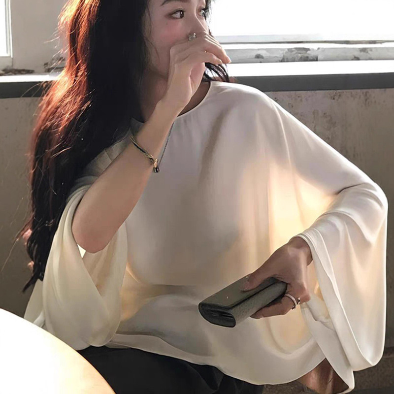 2025秋欧货轻奢高级感减龄洋气上衣法式小资小众白色蝙蝠袖衬衫女|undefined