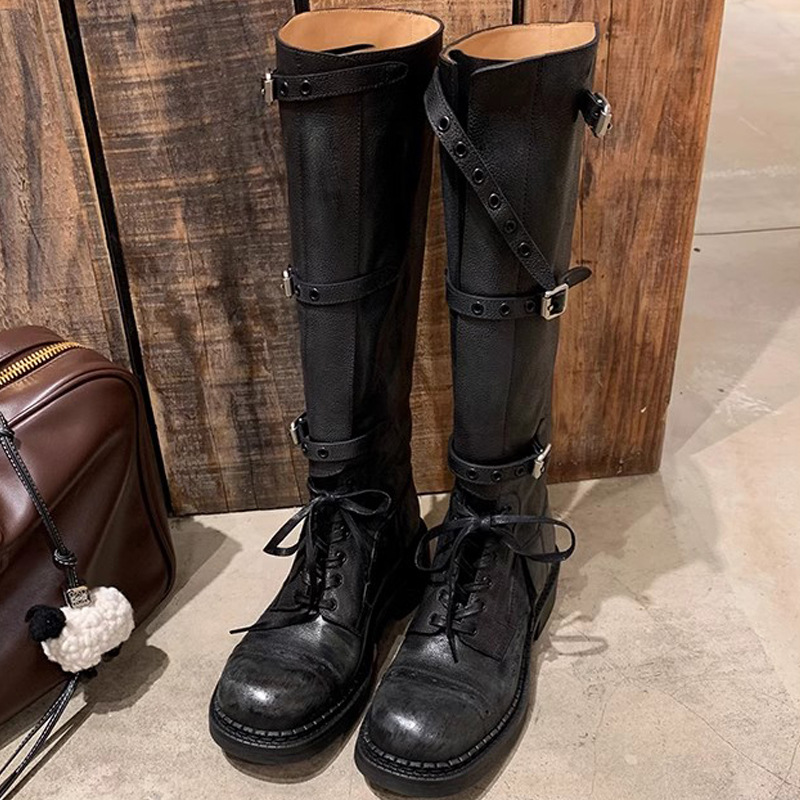 Nuevas botas de montar de otoño e invierno para mujer, estilo motociclista Miu, con hebilla de cuero a la moda, tacón grueso retro y caña media-alta.