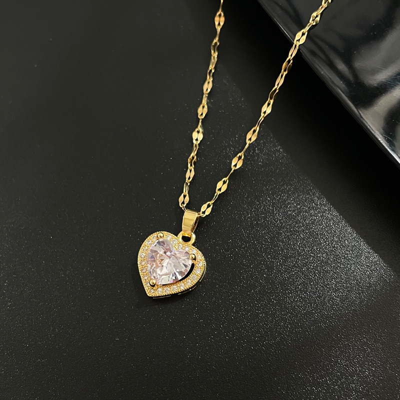 Fashion Geometric Heart Shape Titanium Steel Pendant Necklace Chain Diamond Stainless Steel Necklaces display picture 4