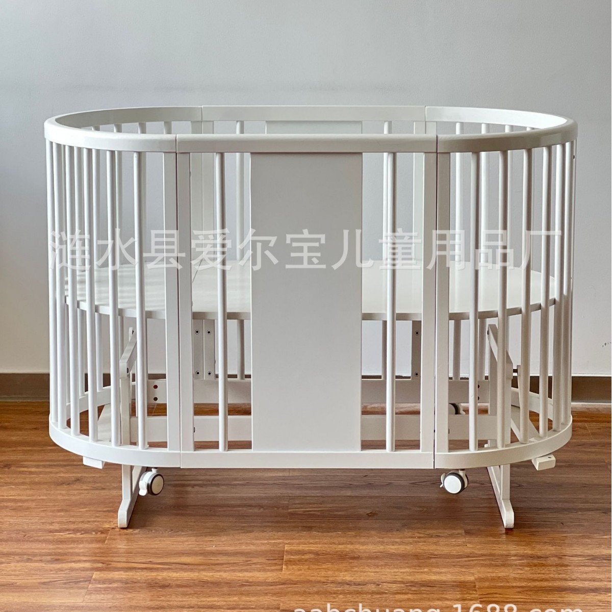Solid wood baby crib, round bed with full guardrails, movable newborn baby rocking bed, can be combined with a large bed, direct factory sale