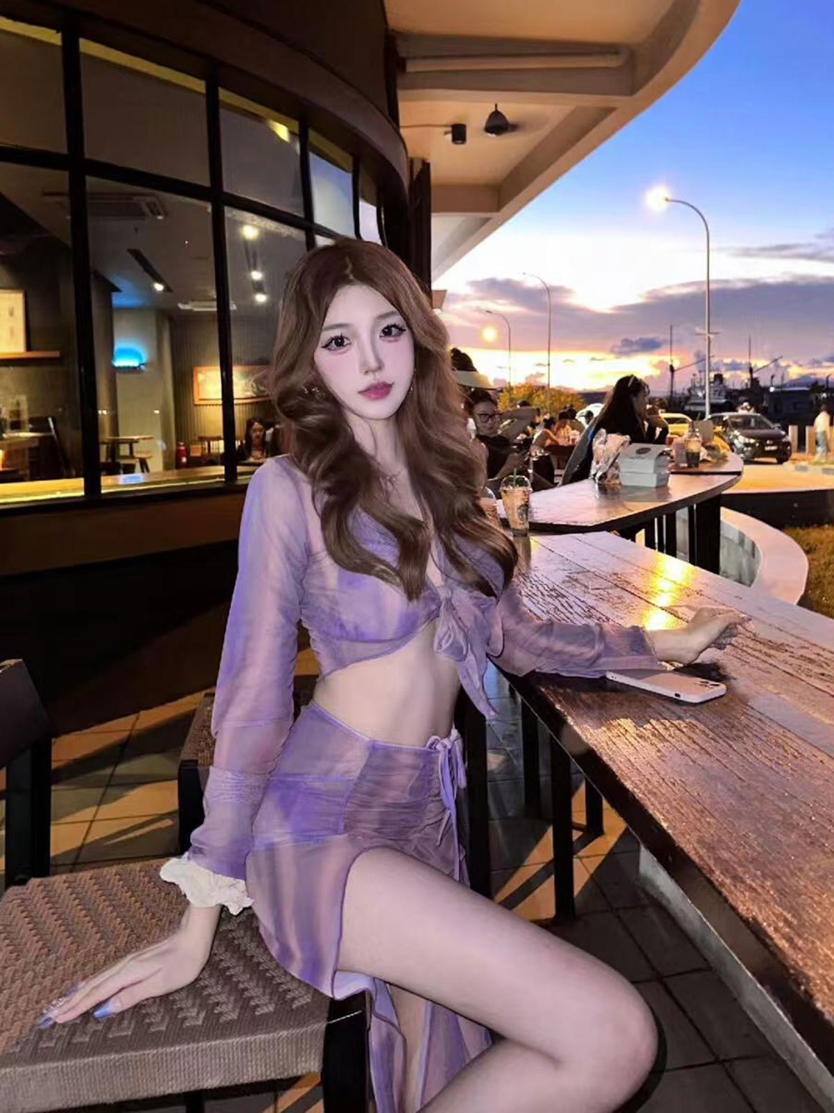 Falda larga morada bikini traje de baño sexy de cuatro piezas para mujer en aguas termales 2025 nueva blusa de protección solar vacaciones junto al mar