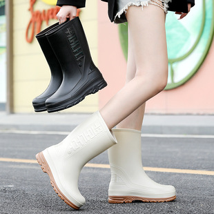 Cross-Border Korean Style Women's Rain Boots, Classic and Fashionable Mid-Calf Women's Water Shoes, Non-Slip Large Sole Women's Rubber Shoes, British Wading Boots