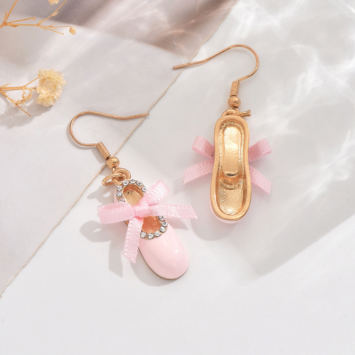 Holiday, Party Occasion Alloy Material 1 Pair Cute Ballet Shoes Plating Alloy Drop Earrings
