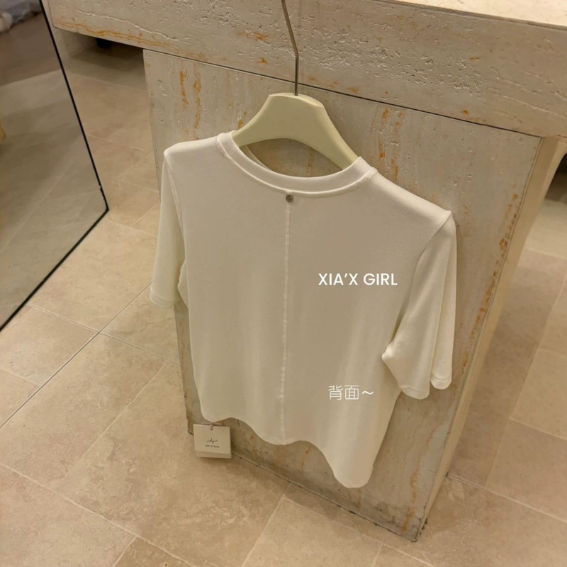 Available in 80011, cashmere-feel round-neck, mid-sleeve, simple T-shirt, length 58 - for distributors only, no returns or exchanges Available in 80011, cashmere-feel round-neck, mid-sleeve, simple T-shirt, length 58 - for distributors only, no returns or exchanges