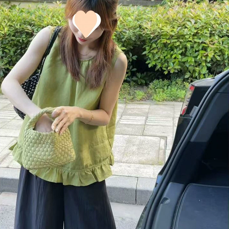 Женская зеленая рубашка без рукавов из рами в стиле французского ретро, ​​лето 2025, новый свободный универсальный жилет, уменьшающий возраст