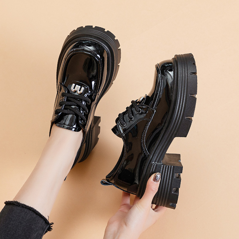 Bijiani 플랫폼 로퍼 여성 2024 봄 새로운 플랫폼 두꺼운 힐 가죽 신발 검은 높이 증가 신발