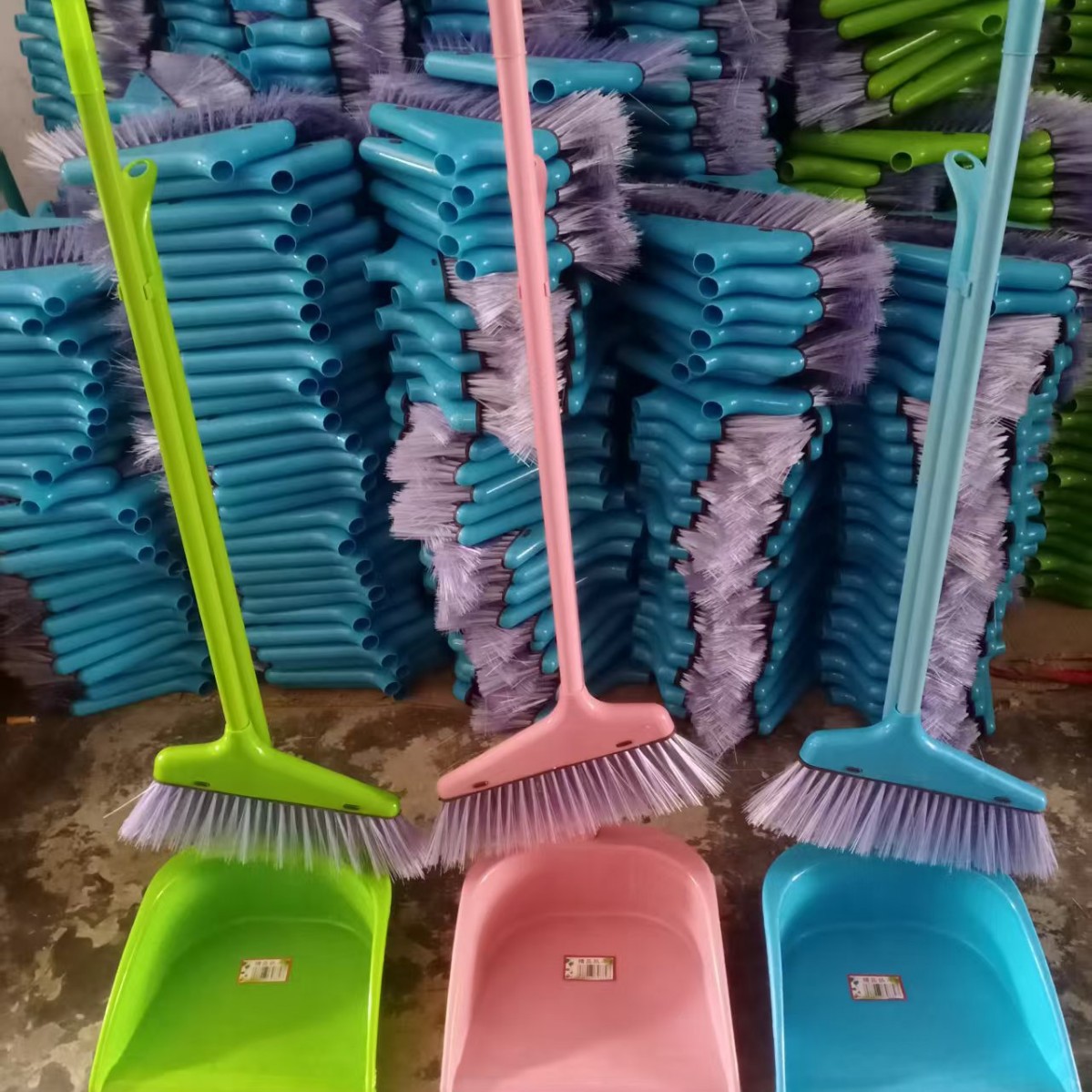 Juego de Escoba y Recogedor Doméstico de Plástico Limpiador de Pelo para el Hogar