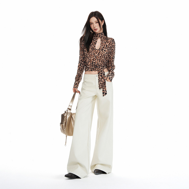 American retro versatile mid-low waist warm-toned slightly loose straight casual leather pants for women, new for autumn and winter 2026 American retro versatile mid-low waist warm-toned slightly loose straight casual leather pants for women, new for autumn and winter 2026