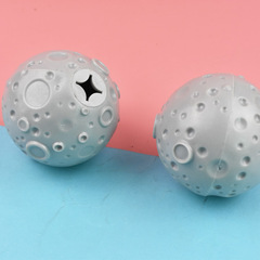 New Pet Chewing Toys, Pet Treat-Dispensing Toys, Dog Starry Night Grinding Ball, Pet Moon Shape Treat-Dispensing Toy