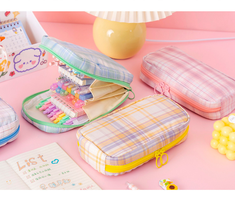 Plaid Cloth Class Learning School Cute Korean Style Pencil Case display picture 1
