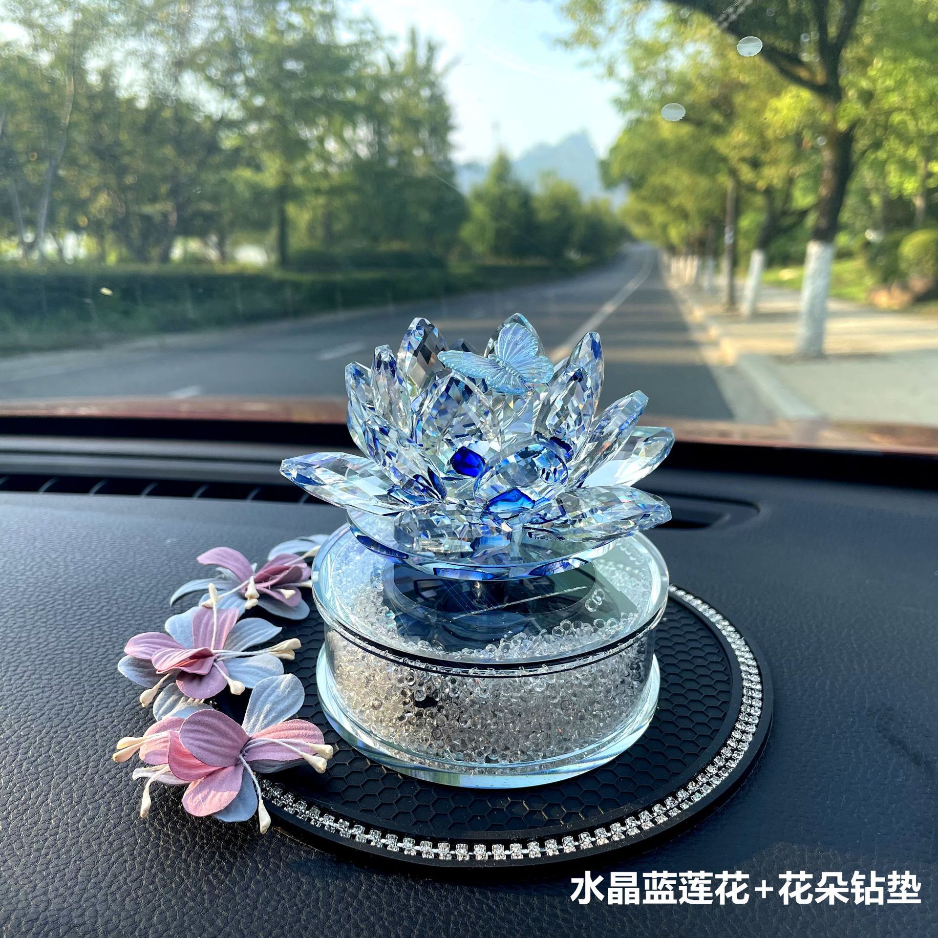 Direct sales from the manufacturer: cross-border crystal lotus craft items, home decorations, car perfume holders, jewelry, and creative ornaments
