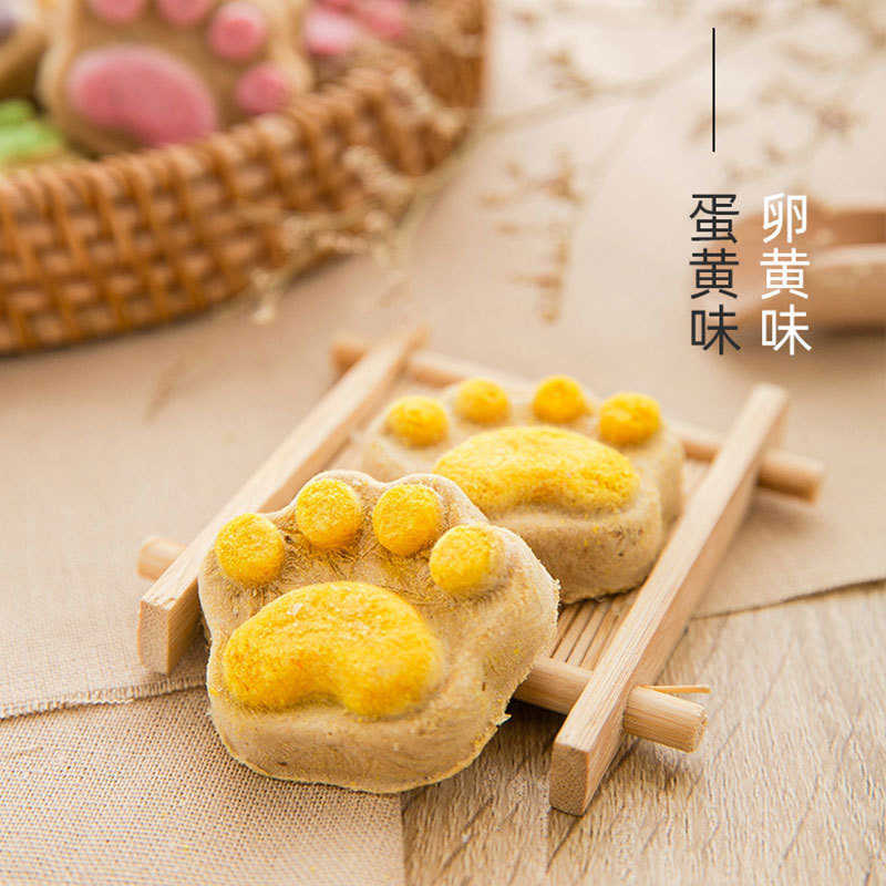 Impresión de garra congelada pastel de carne de hueso crudo para gatos aperitivos para gatos adultos nutrición para gatos pequeños alimento básico compañero de pollo congelado comida para gatos al por mayor