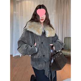 大毛领收腰皮毛一体女新款巨好看冬装外套