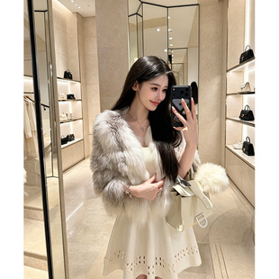 ���R''ѩ���o��''ʮ�ֺ���Ȼ�u׃��ò����ë����Ƥ��Ů2026���¿�