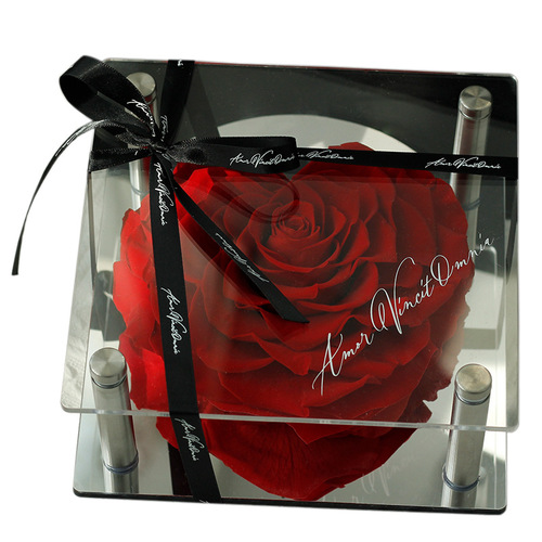 Heart-shaped acrylic everlasting rose finished product Valentine's Day wholesale dried flowers gift for girlfriend high-end