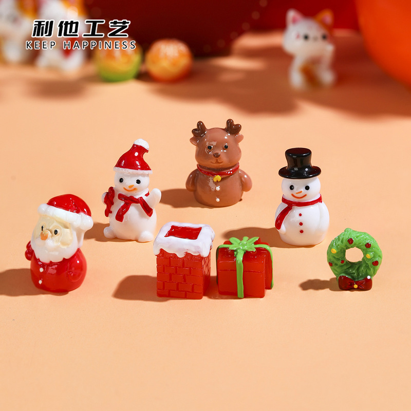 Christmas Santa Claus Snowman Micro Landscape Decoration Desktop Mini Small Ornaments Christmas Tree Diy Resin Accessories