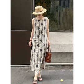 2025流行爆款冷淡系轻奢高级感气质长裙独特别致绝美印花连衣裙夏