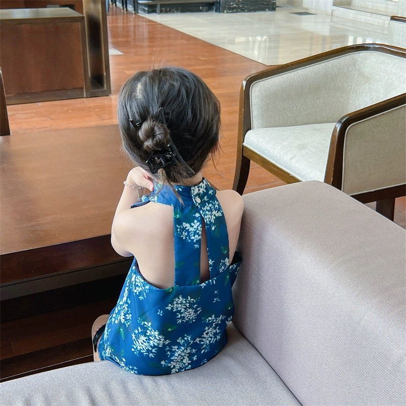 Китайский стиль qipao для девушки лета с кулончиком зелёных бусин и открытым спинкой и улучшенным платьем