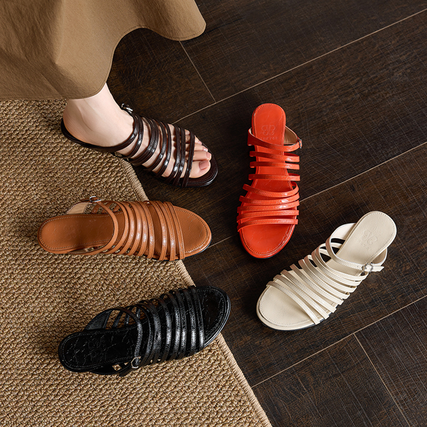 Dép sandal nữ quai chữ V đế bệt dây da bò phong cách La Mã — màu nâu