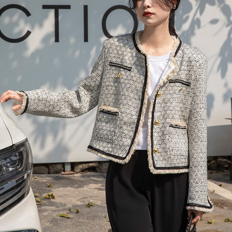 French Retro Small Fragrant Style Jacket Women's Short 2024 Autumn and Winter New Style High-End Elegant Raw Edge Petite Top