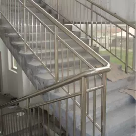 门护栏;平开窗;阳光房