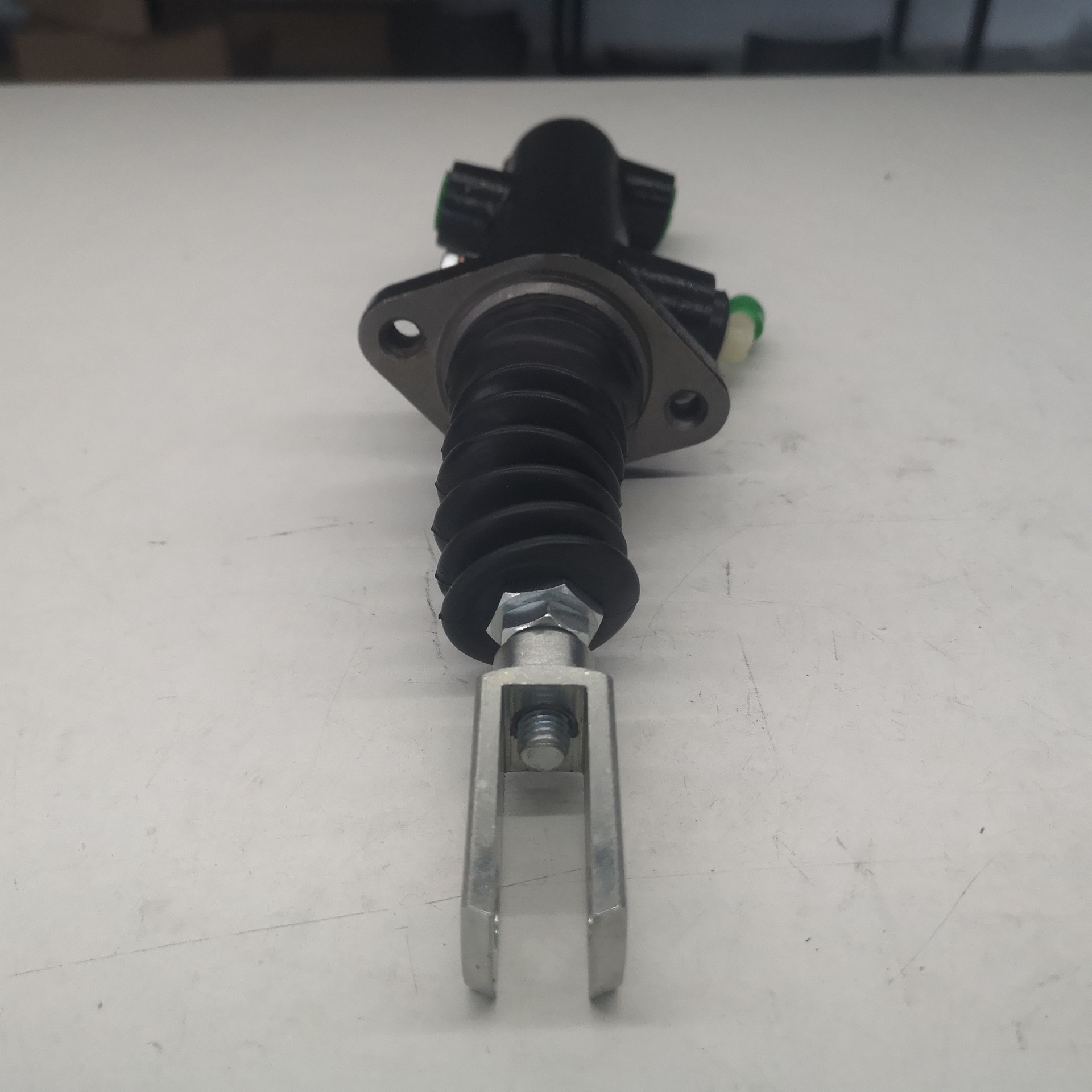 Suitable for New Holland Agricultural Machinery Engineering Vehicle Brake Master Cylinder 85805257 48151473 Brake Master Cylinder