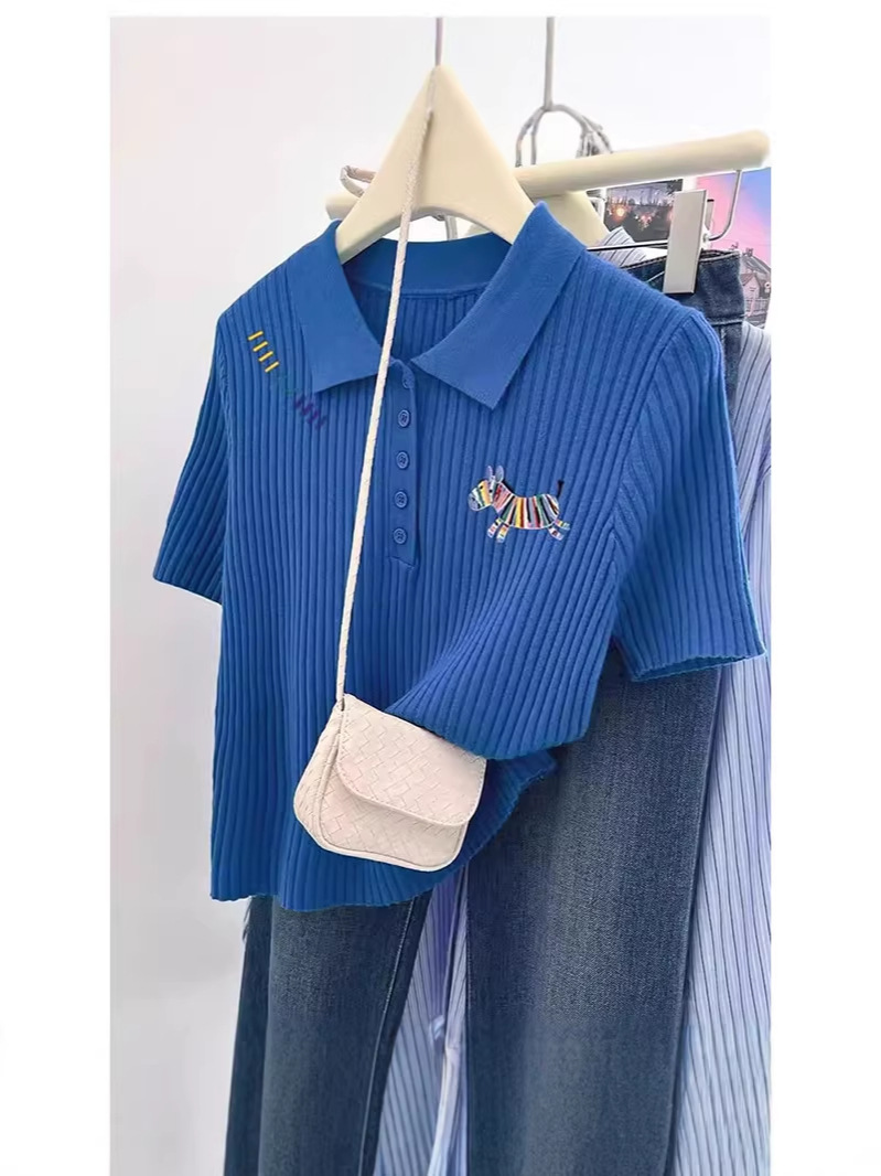 Áo thun polo nữ tay ngắn cổ bẻ họa tiết cầu vồng ngựa con — Màu xanh da trời