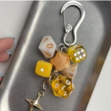 Bolso de dados clásico de forma especial colgante diseño retro personalizado bolso colgante de teléfono móvil cadena colgante marrón verde colgante de color de contraste