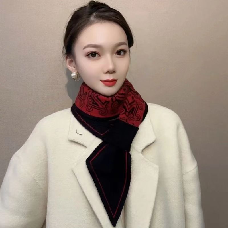 검정색과 빨간색 M 글자