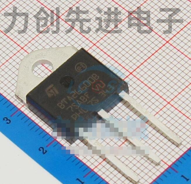 BTA26-600BRG 封装 TOP-3可控硅