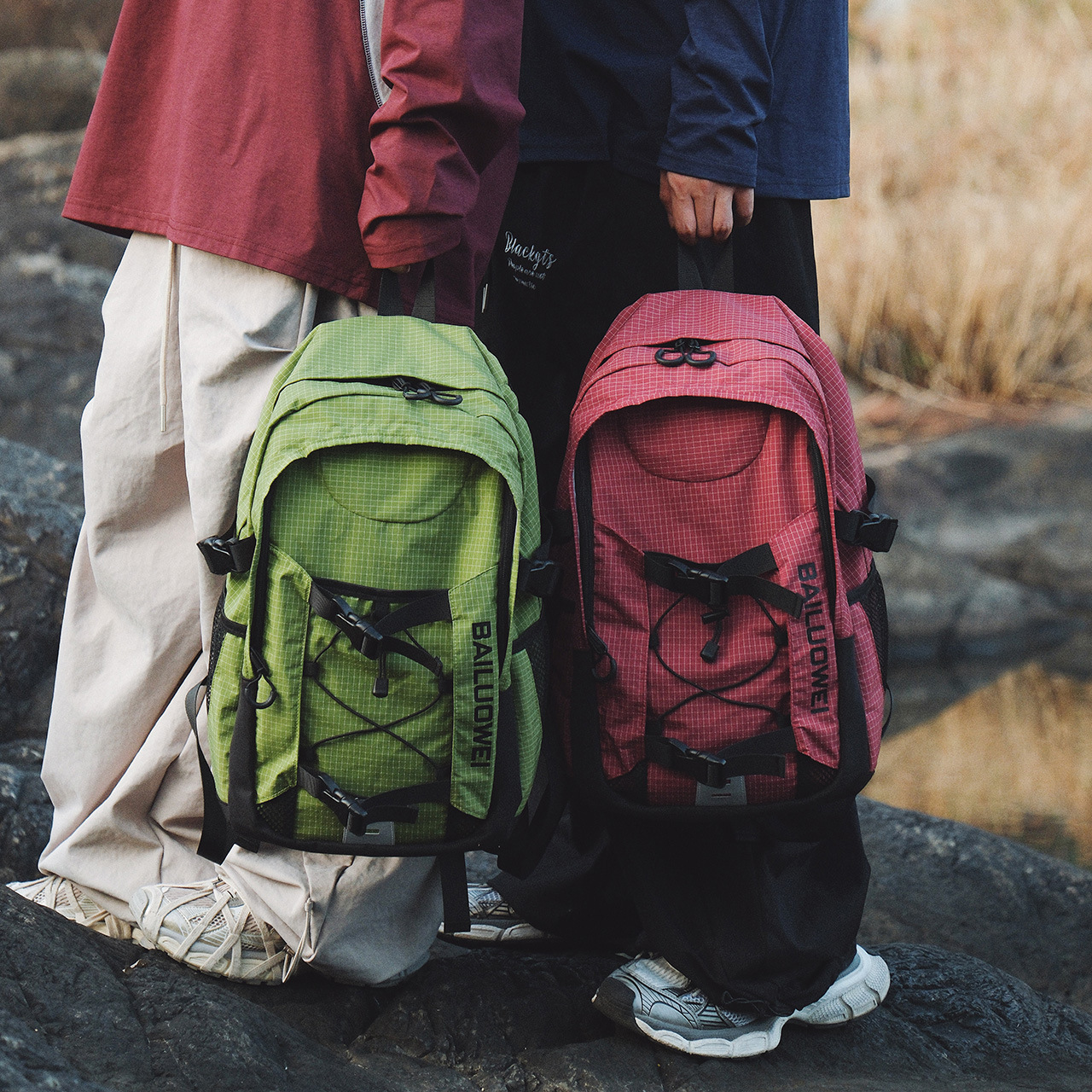 Lightweight Sports Backpack, New Fashion and Leisure Mountain Backpack, Large Capacity Drawstring External Hiking and Mountaineering Bag