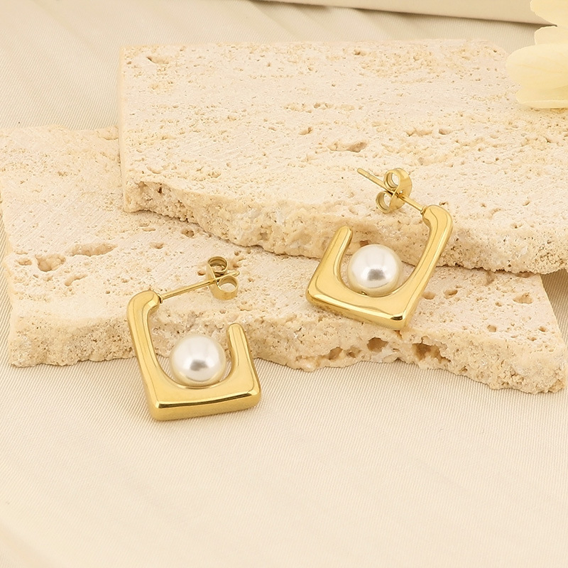 Women's Gender PVD Coated 18K Gold Plated Geometric Titanium Steel Simple Style Waterproof Non Tarnish Ear Studs
