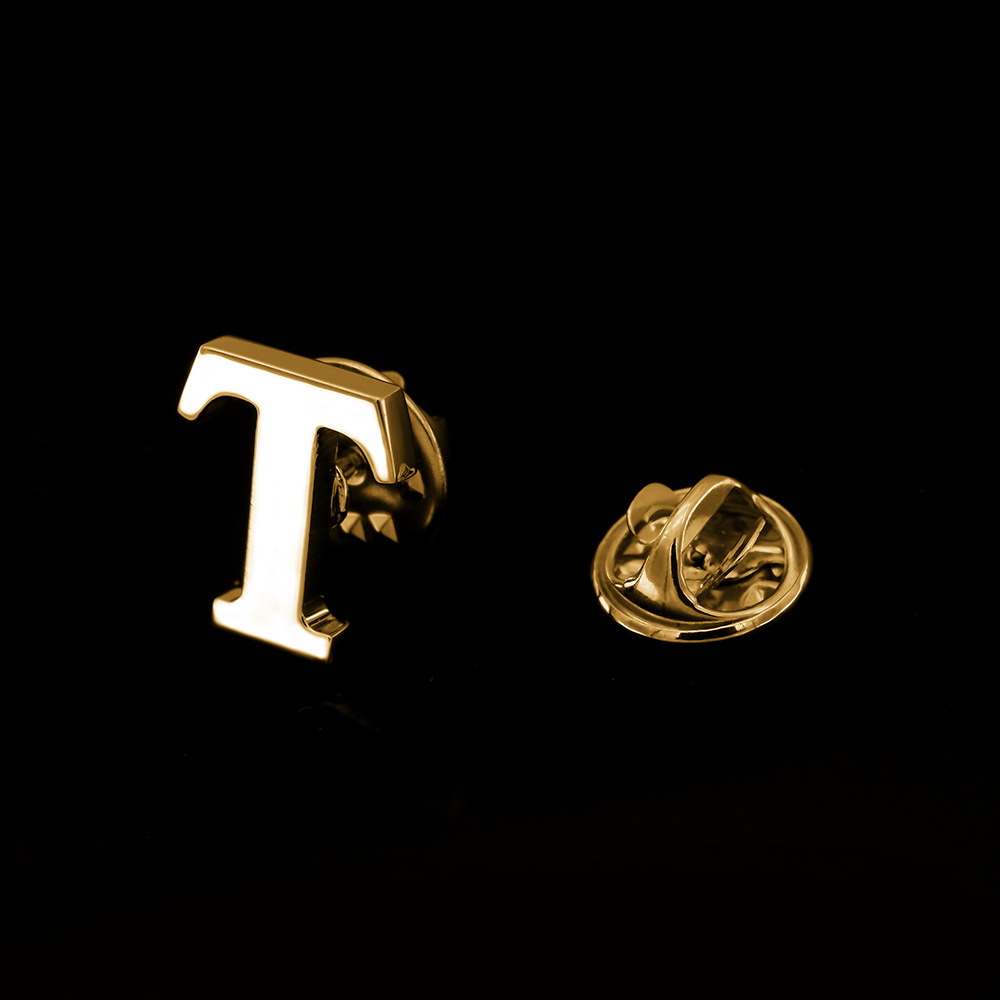 [Cobre puro de doble capa de galvanoplastia sin inventario] Joyería de los hombres de moda 26 letras broche collar pin insignia al por mayor