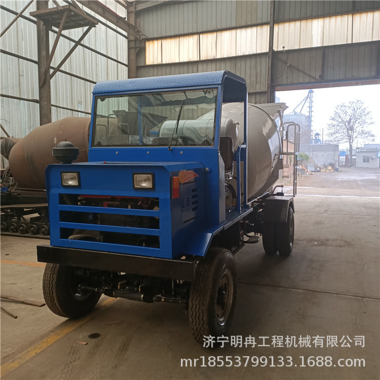 四驱搅拌罐车