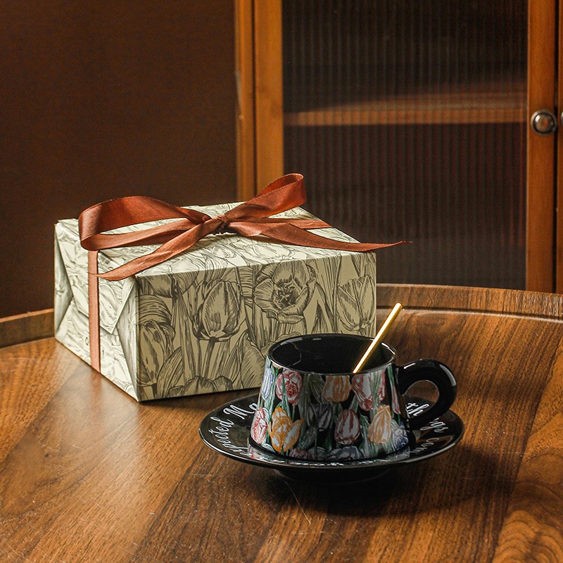Conjunto de cajas de regalo de tazas y platos de café Tulip (+ cuchara)