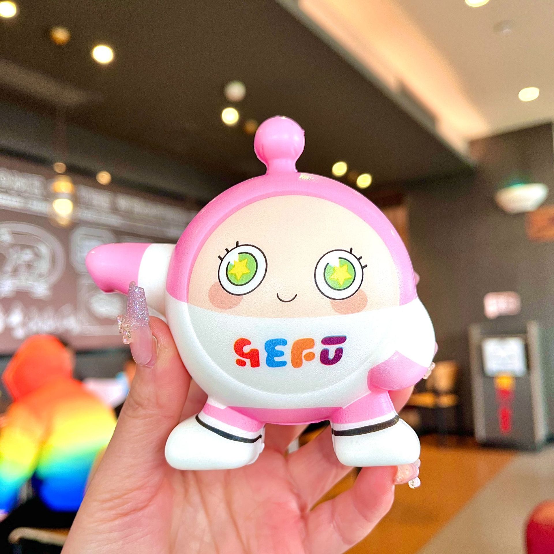 Second generation egg boy [pink] dancing