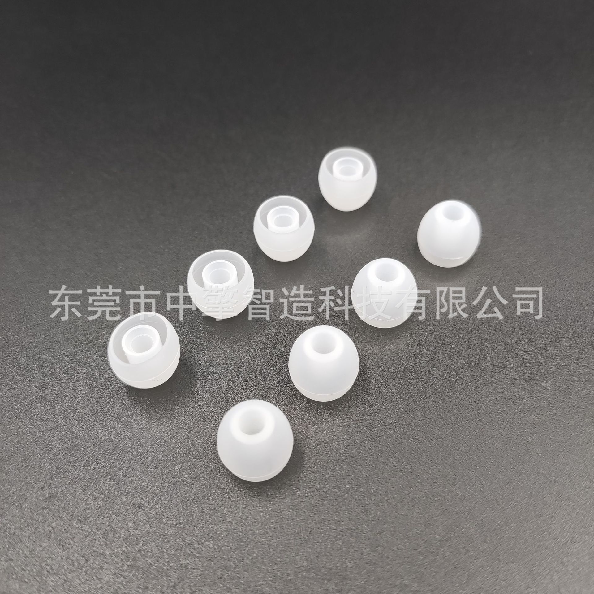 투명 미디엄 사이즈 실리콘 이어캡