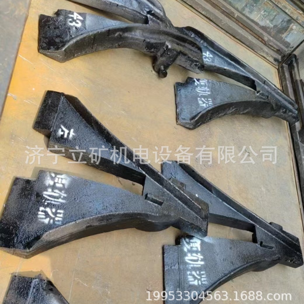 人字形复轨器 铁路器材配件铸铁复轨机 轨道用复轨器