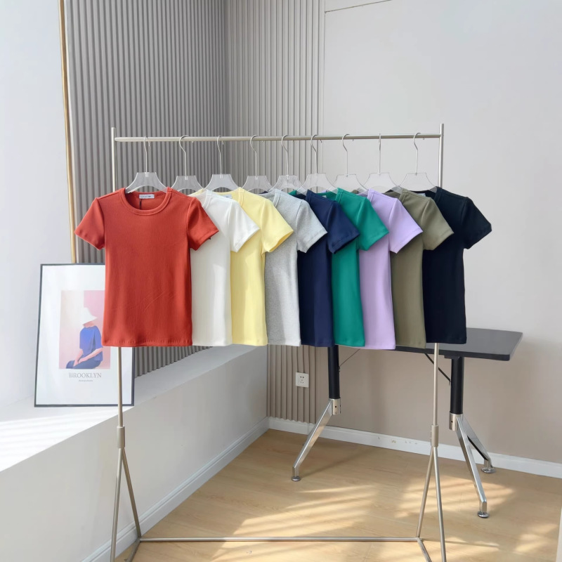 26 New Styles of Crocodile Embroidery in 9 Colors, Women's Round Neck Slim-Fit Short-Sleeve T-Shirt That Enhances Figure Proportions and Makes You Look Slimmer, with Stretchy Fabric