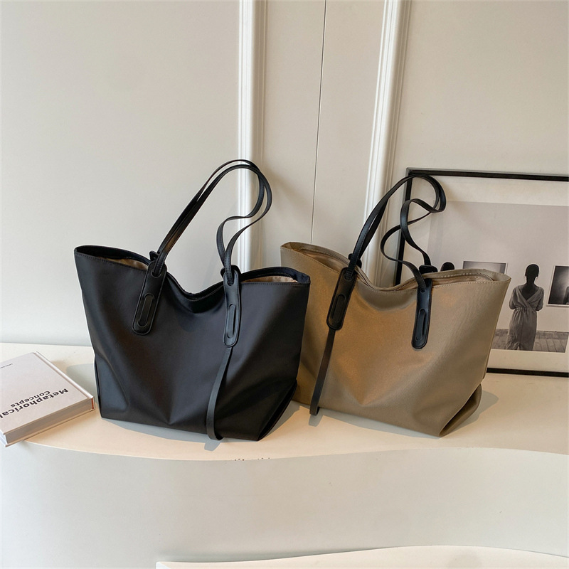 Large-Capacity Oxford Cloth Bag for Women, 2025 New Fashion Shoulder Bag, High-End Tote Bag, Handbag, Crossbody Bag Large-Capacity Oxford Cloth Bag for Women, 2025 New Fashion Shoulder Bag, High-End Tote Bag, Handbag, Crossbody Bag