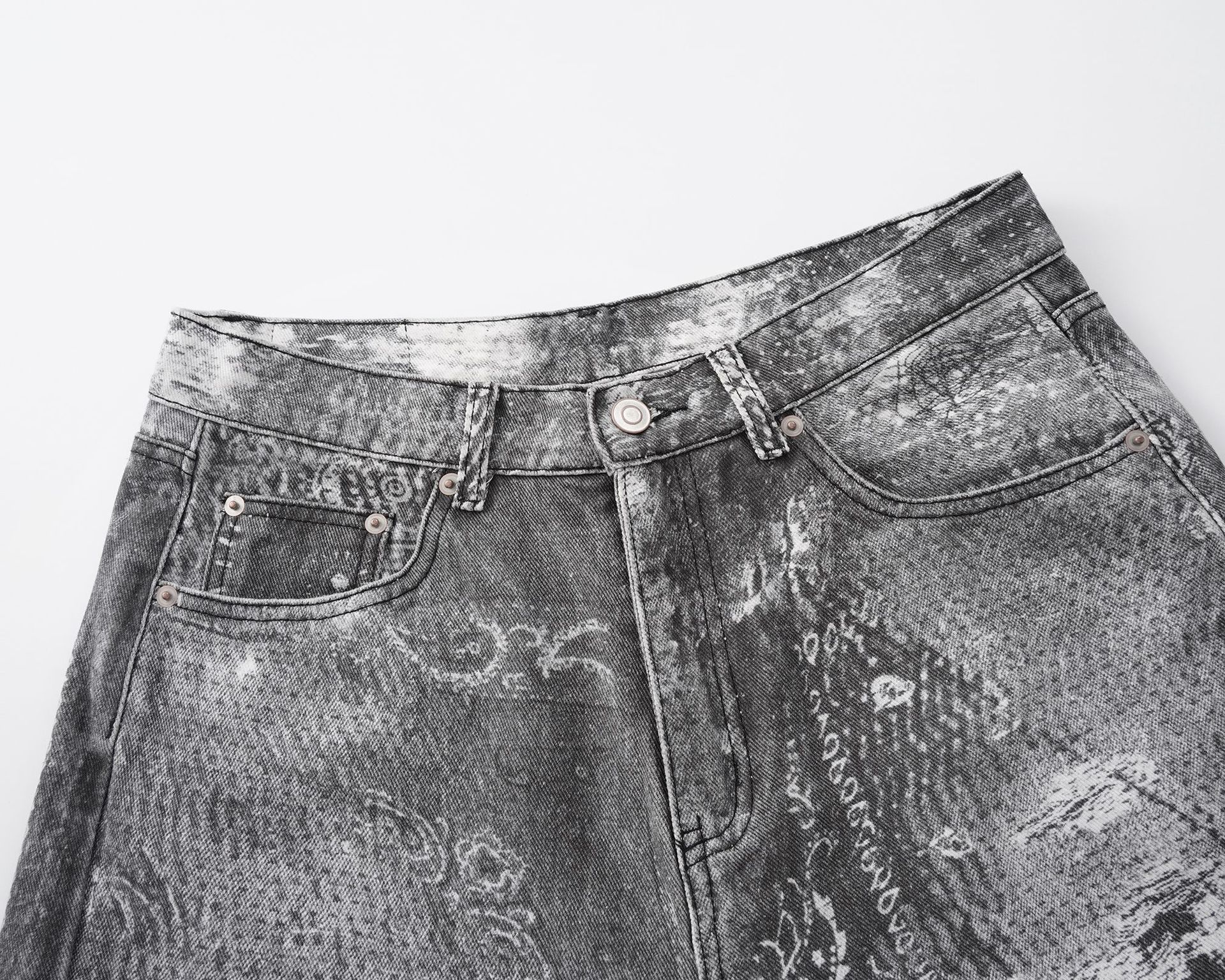 Jeans uomo gamba larga lavaggio boro con stampa digitale_voghion.com