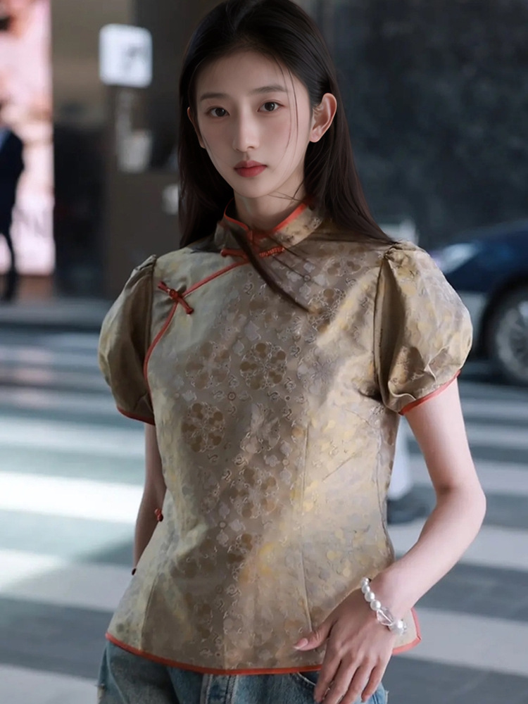 Áo sơ mi nữ cổ đứng tay bồng thêu họa tiết jacquard phong cách Trung Hoa mới — Hồng đào