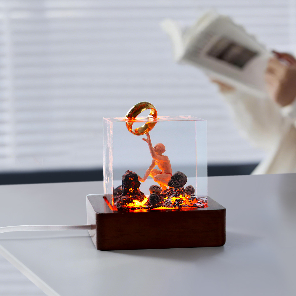 Explosiones transfronterizas de Halloween nuevos anillos cúbicos de resina artesanías adornos Gollum regalos de recuerdos