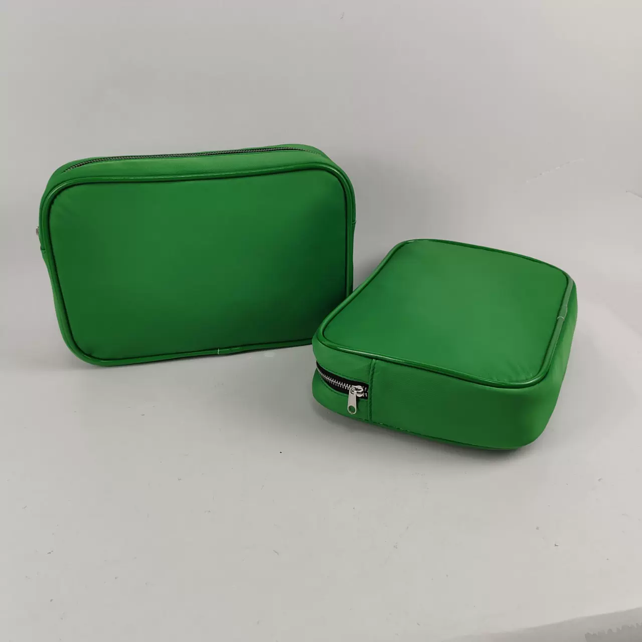 涤纶防氺化妆包双层 时尚皮革化妆袋口红护肤品整理储存