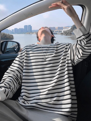 Black and White Striped Long-Sleeve T-Shirt for Men, Spring and Autumn Trend Brand, American Round Collar, Loose, Cool and Edgy, Heavyweight, Innerwear and Base Shirt