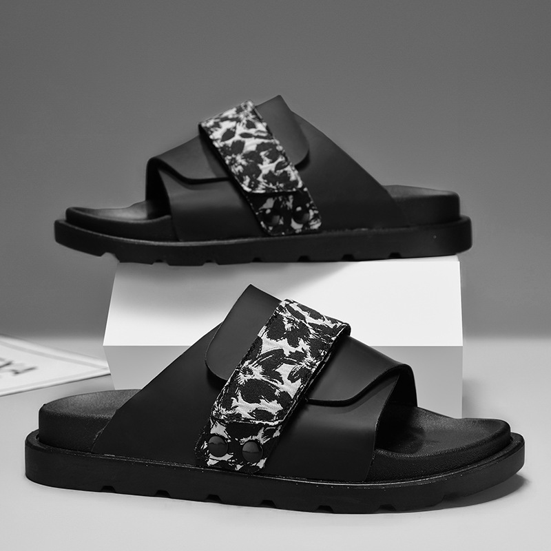 2026 Summer New Style Couple's High-End Buckle Sandals Trendy Bread Retro Casual Beach Slippers_vogvips.com
