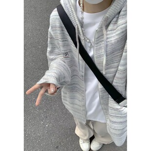 ����Ů���᎛����һ���לp�g���r�и�ζ�͹�chic�WԺ�L�����׳�