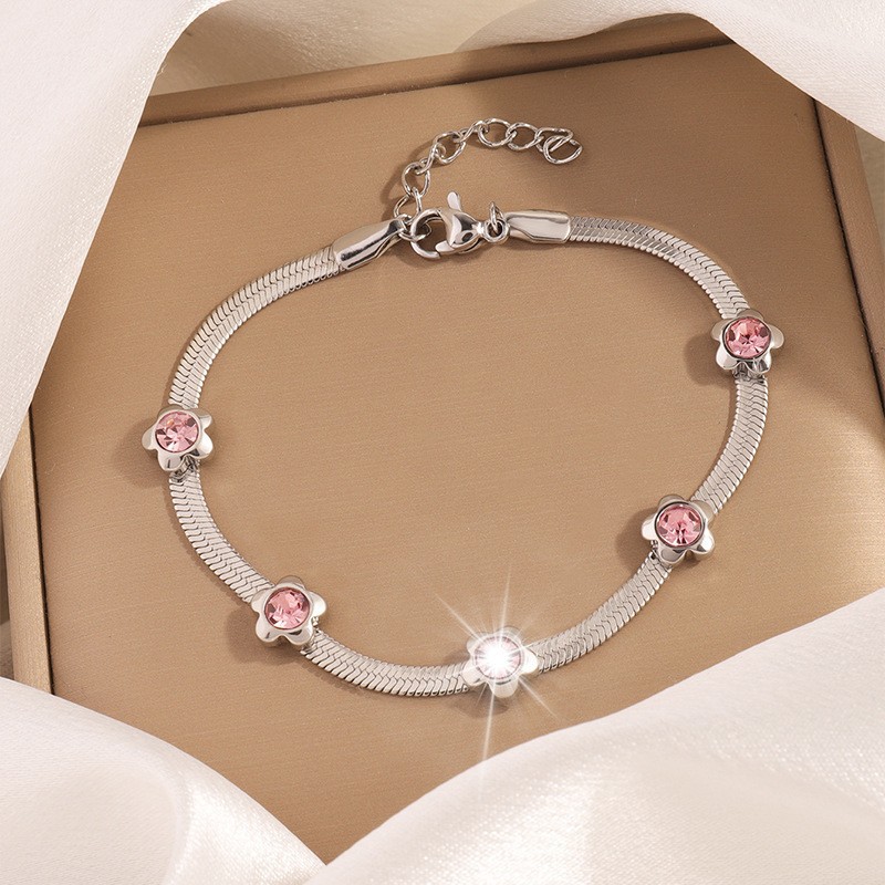 Real Gold Plated Plating Material PVD Coated Real Gold Plated Star Heart Shape Flower 304 Stainless Steel Simple Style Classic Style Waterproof Non Tarnish 304 Stainless Steel Bracelets