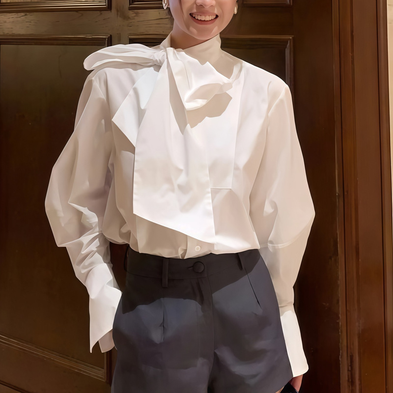 Elegant British-style design white ribbon bow blouse for women, slimming, loose-fitting, long-sleeved shirt for autumn